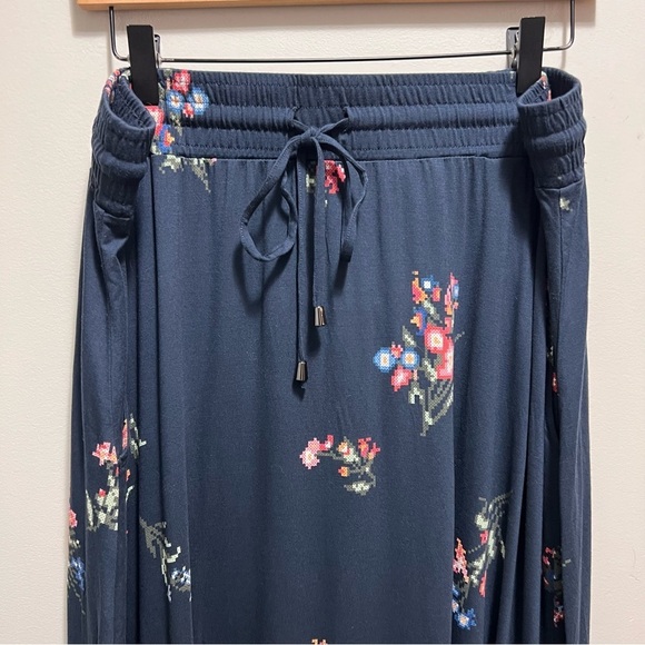 Pennington's In Every Story Blue Floral Maxi Skirt Size X - Picture 3 of 9
